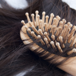 Причины выпадения волос при гипотиреозе, основное лечение заболевания